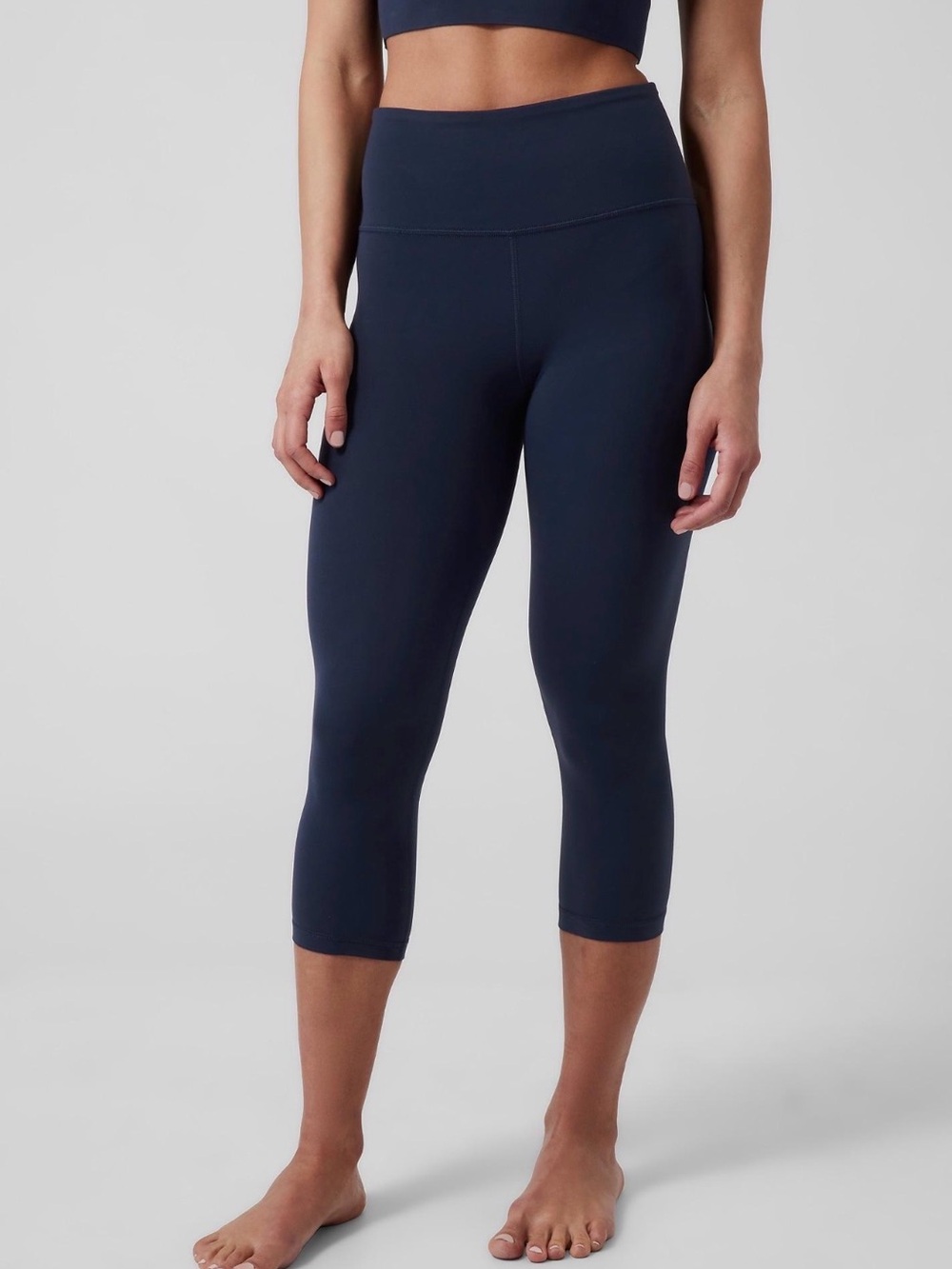 Athleta Elation Capri Leggings XS Dark Navy High Rise Pilates Yoga